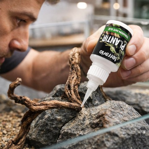 Terrario Plantir 20g - klej do dekoracji kamieni i korzeni w terrarium Terrario
